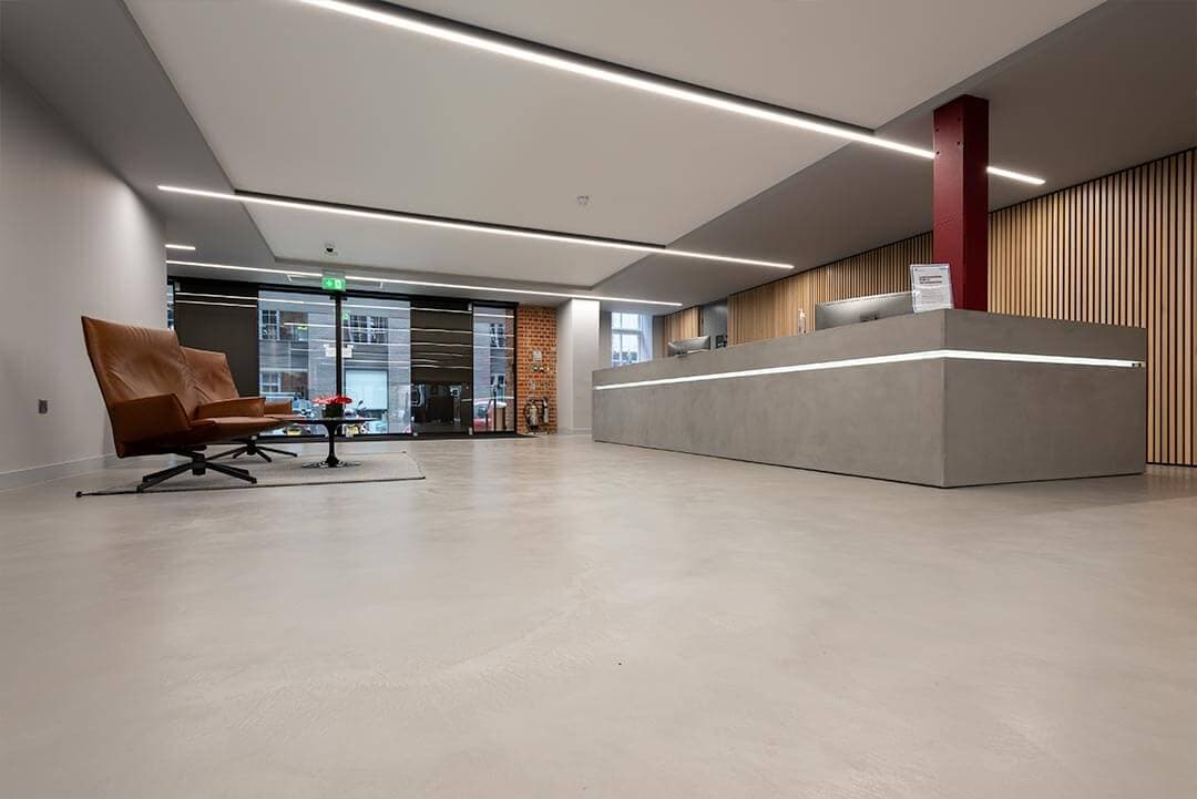 Recepcija poslovnog prostora u mikrocementu